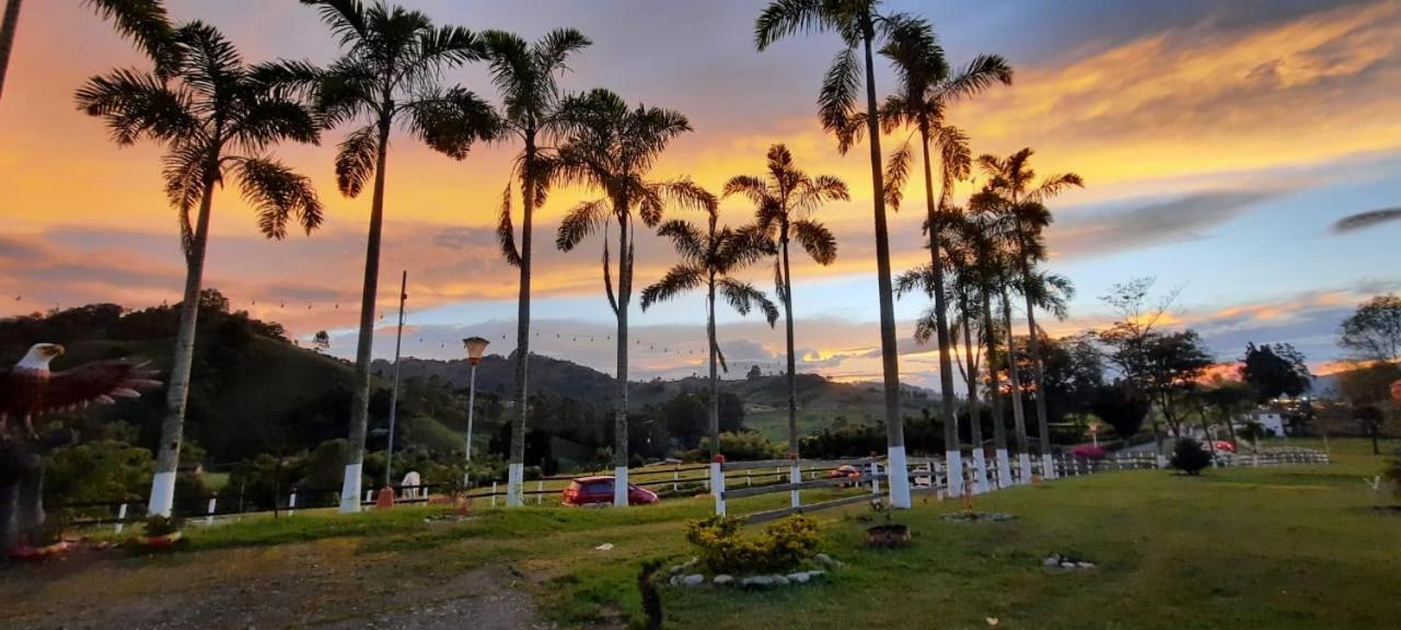 Finca Recreacional Marcelandia Santa Rosa de Cabal Ngoại thất bức ảnh